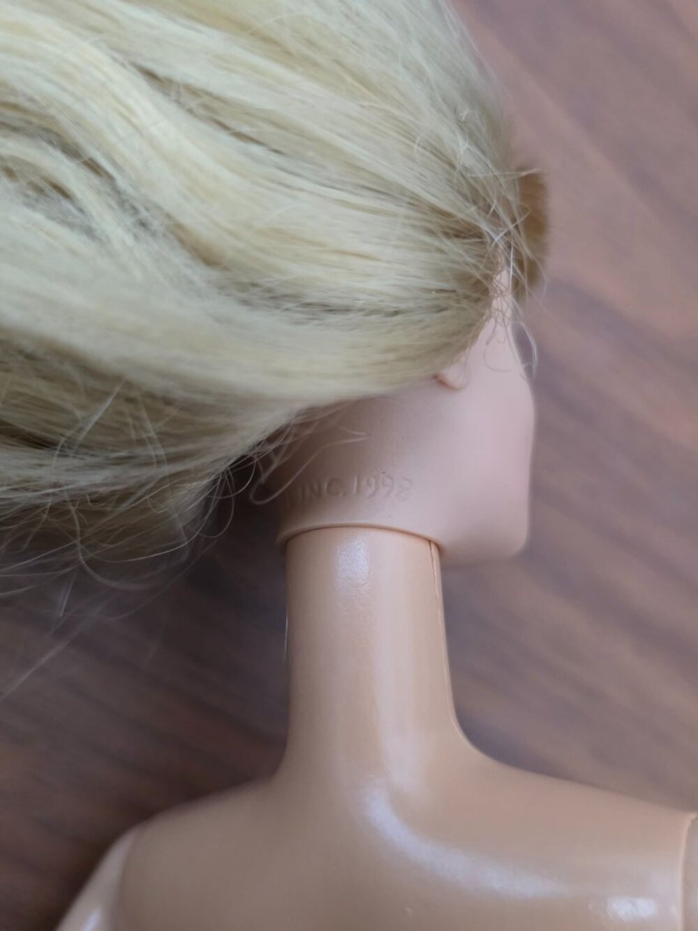 Vintage Mattel Barbie Nude Doll Blonde Hair w/ Bangs & Blue Eyes - Indonesia - Picture 8 of 11